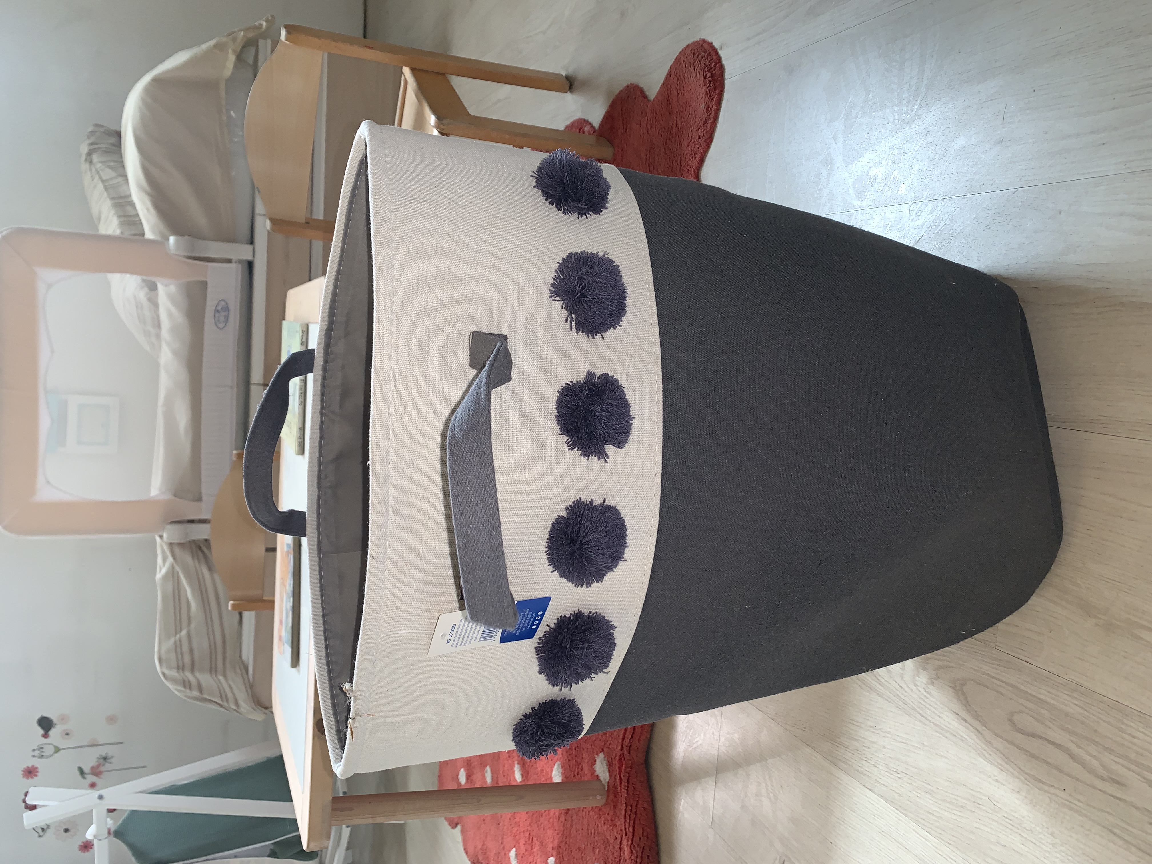 Cesta poliester pompom 35x35x57 